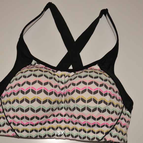 Victoria's Secret Sport - Workout/Sports Bra Size 32D Choose a Color
